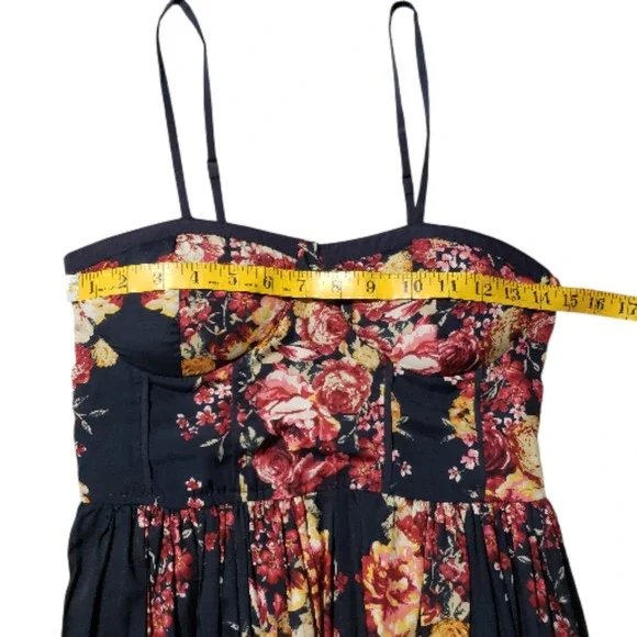 Band Of Gypsies Bustier Dress Women's Small Black Floral Strappy Smocked Bodice - Picture 8 of 9